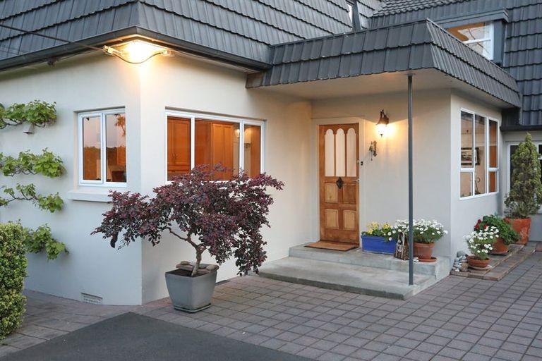 Photo of property in 2 Sandon Road, Feilding, 4702