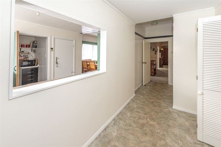 Photo of property in 11 Moore Avenue, Tawhero, Whanganui, 4501