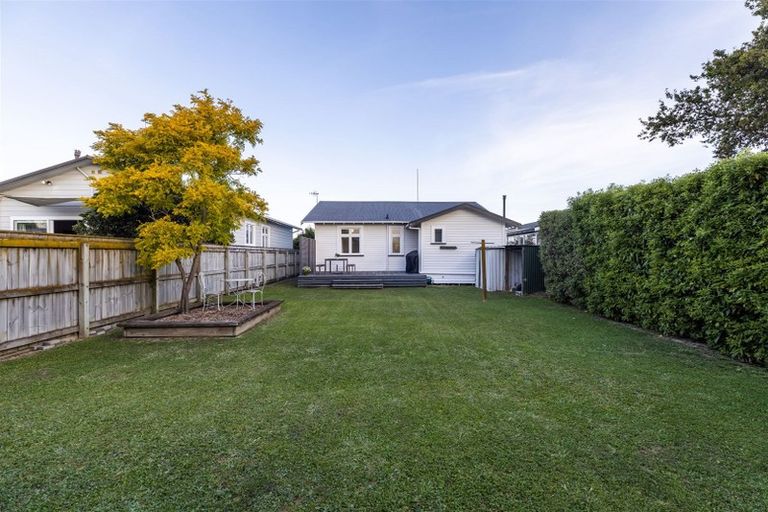 Photo of property in 54 Matipo Street, Takaro, Palmerston North, 4410