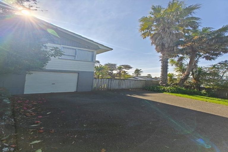Photo of property in 4 Cranston Street, Torbay, Auckland, 0632