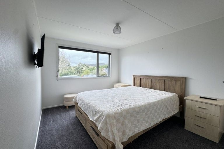 Photo of property in 32 Chatham Street, Waihola, Milton, 9073