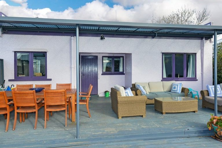 Photo of property in 1012 Heretaunga Street East, Parkvale, Hastings, 4122