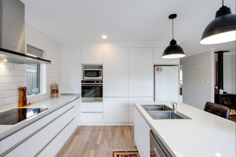 Photo of property in 4 Aparima Place, Awatoto, Napier, 4110