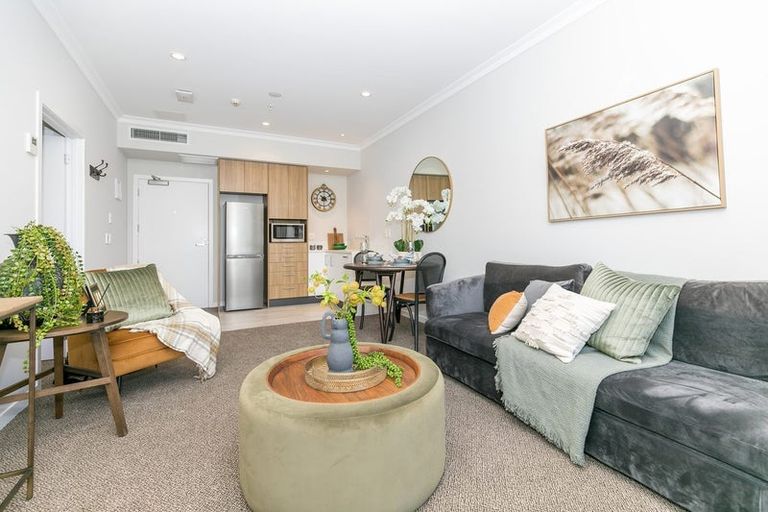 Photo of property in 98b/30 Ambassador Glade, Orewa, 0931