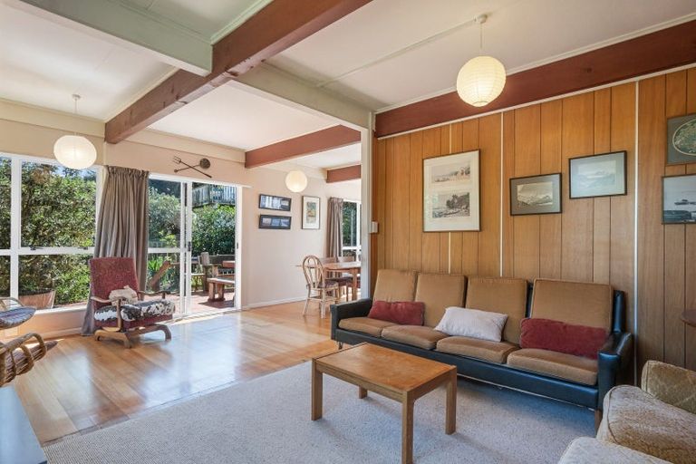 Photo of property in 9 Duncan Street, Waikawa Beach, Levin, 5573