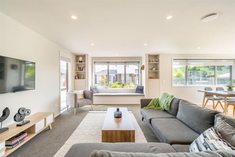 Photo of property in 14 Poulson Grove, Trentham, Upper Hutt, 5018