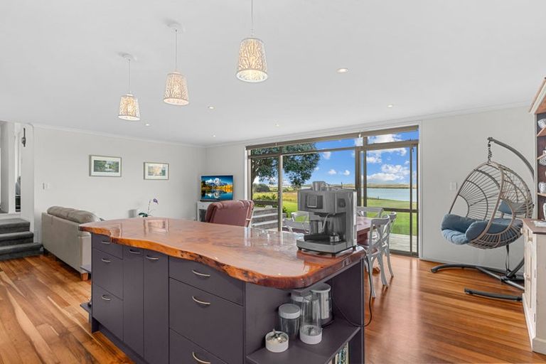 Photo of property in 585 Cove Road, Waipu, 0582