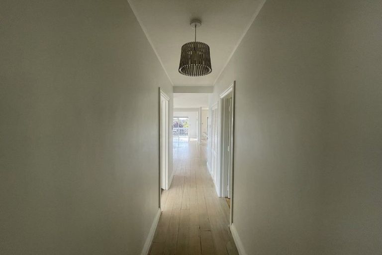 Photo of property in 25 Brigantine Drive, Beach Haven, Auckland, 0626