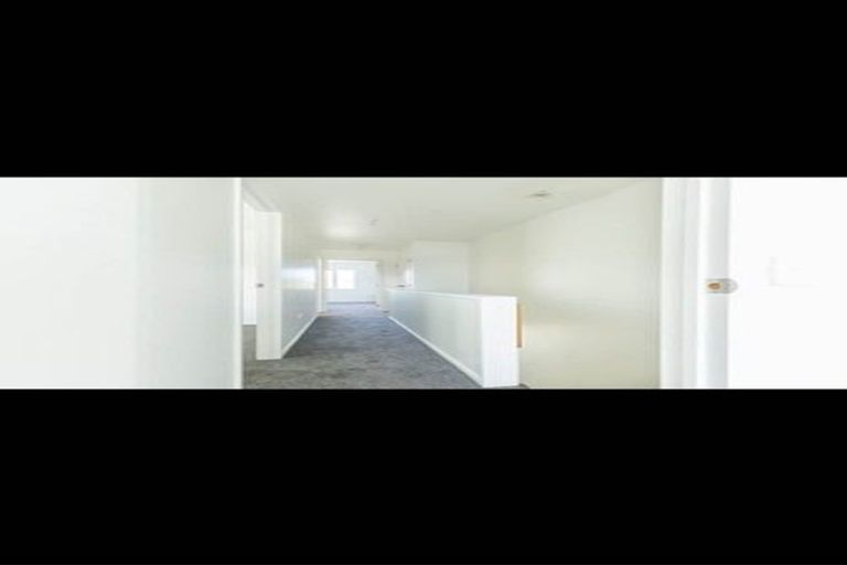 Photo of property in 7/6 John Jennings Drive, Oteha, Auckland, 0632