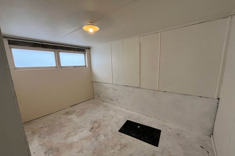 Photo of property in 50a Dowse Drive, Maungaraki, Lower Hutt, 5010