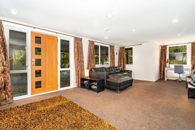 Photo of property in 52 Katherine Mansfield Drive, Whitemans Valley, Upper Hutt, 5371