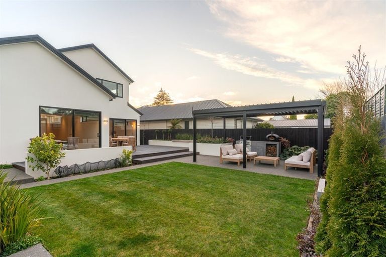 Photo of property in 182 Ilam Road, Ilam, Christchurch, 8041