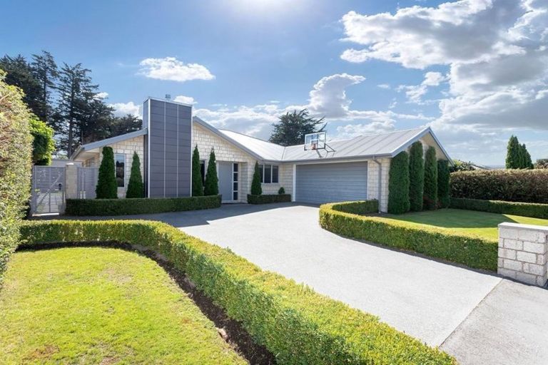 Photo of property in 28 Reka Street, Parklands, Christchurch, 8083