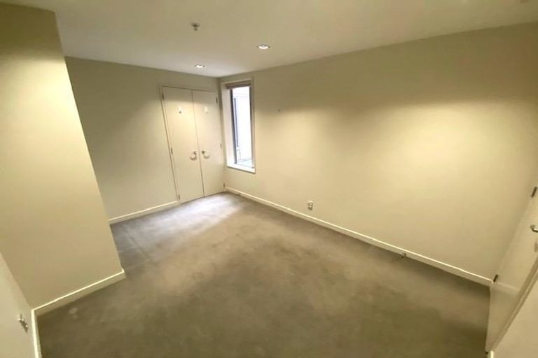 Photo of property in Piermont Apartments, 1a/82 Cable Street, Te Aro, Wellington, 6011
