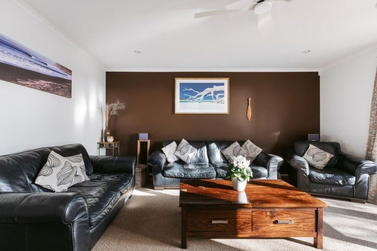 Photo of property in 9 Beachmere Place, Papamoa Beach, Papamoa, 3118