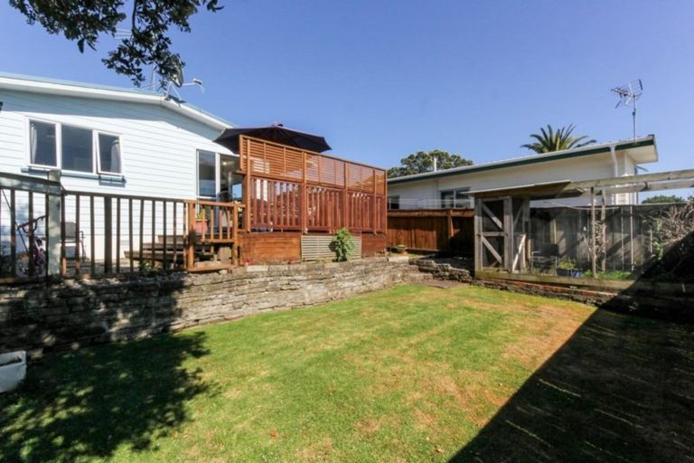 Photo of property in 18 Raniera Street, Glen Avon, New Plymouth, 4312