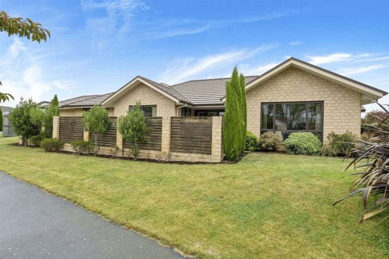 Photo of property in 30 Champagne Avenue, Yaldhurst, Christchurch, 8042