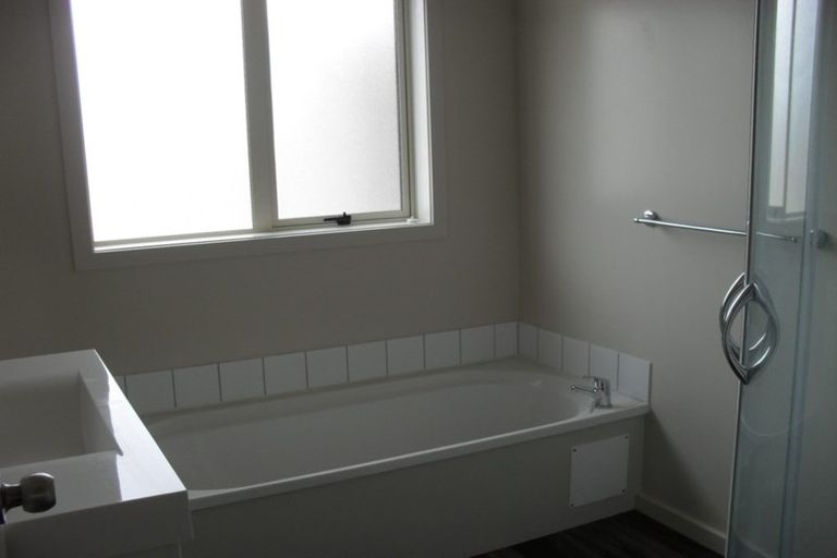 Photo of property in 202 Ballintoy Park Drive, Welcome Bay, Tauranga, 3175