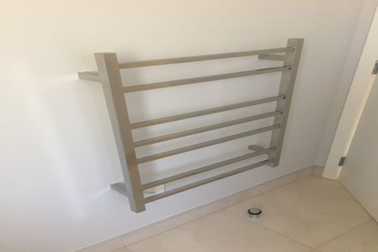 Photo of property in 2/23 Montgomery Crescent, Bader, Hamilton, 3206