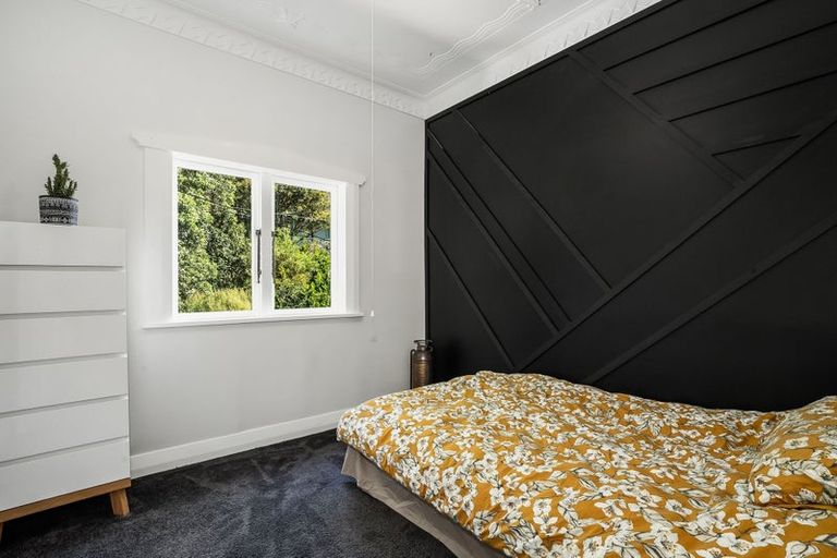 Photo of property in 102 Paremata Road, Paremata, Porirua, 5024