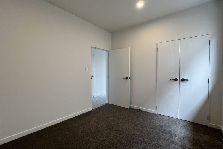 Photo of property in 28 Neretva Avenue, Massey, Auckland, 0614