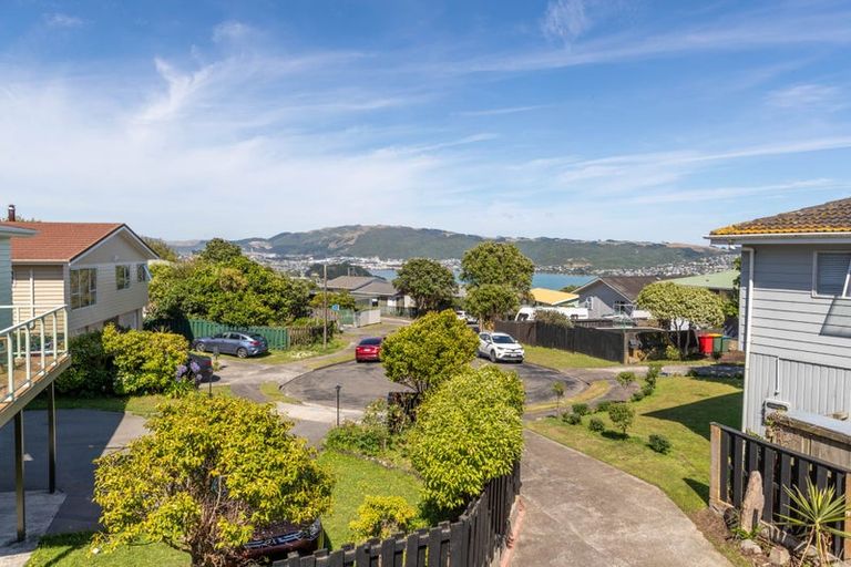 Photo of property in 7 Livet Place, Papakowhai, Porirua, 5024