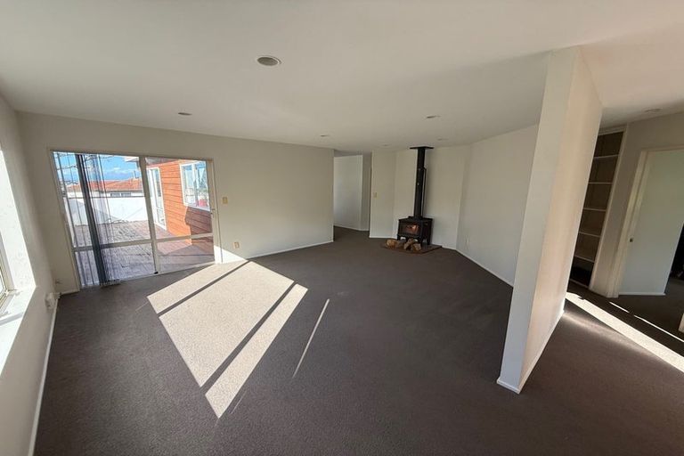 Photo of property in 5 St Thomas More Lane, Glenfield, Auckland, 0629