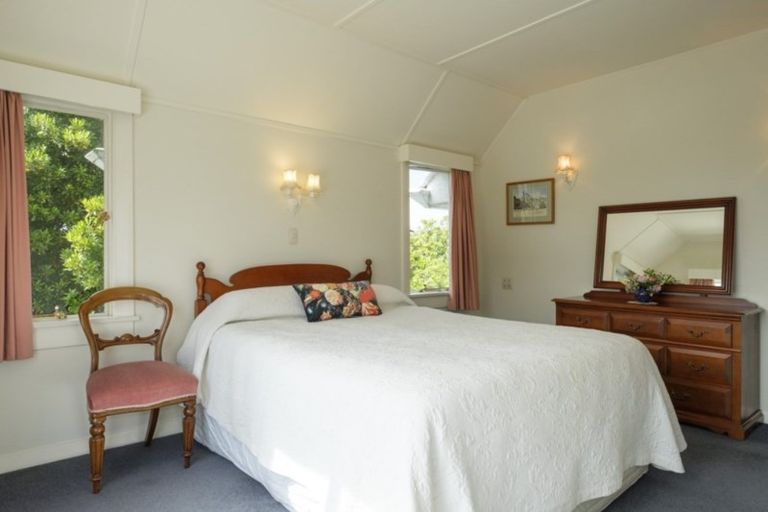 Photo of property in 142 Eglinton Road, Mornington, Dunedin, 9011
