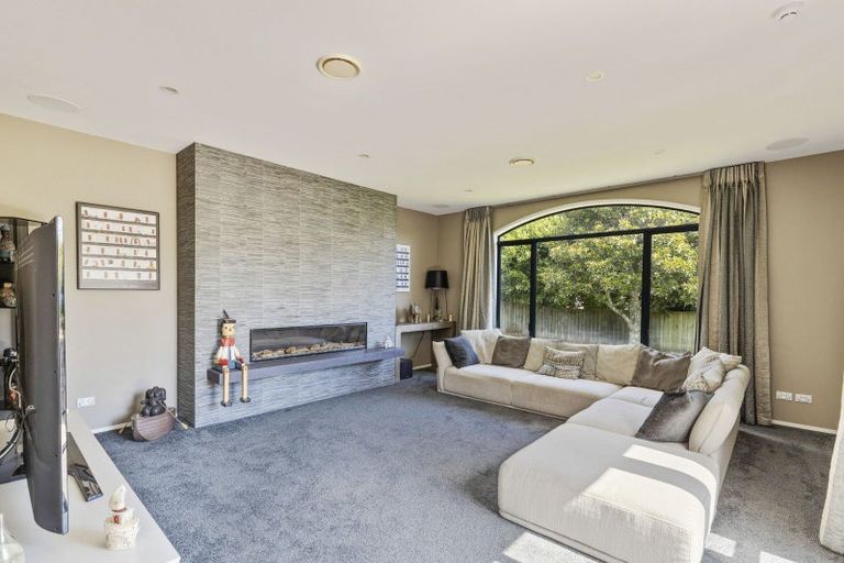 Photo of property in 49 Shelter Grove, Frankleigh Park, New Plymouth, 4310