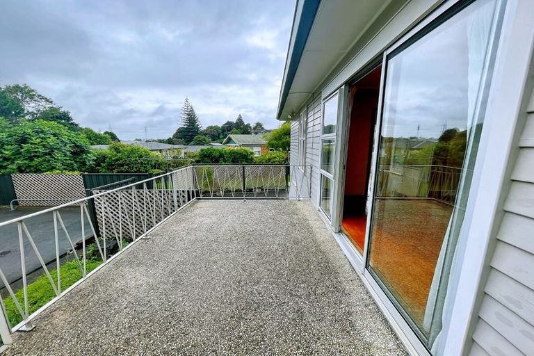 Photo of property in 22 Panama Road, Mount Wellington, Auckland, 1062