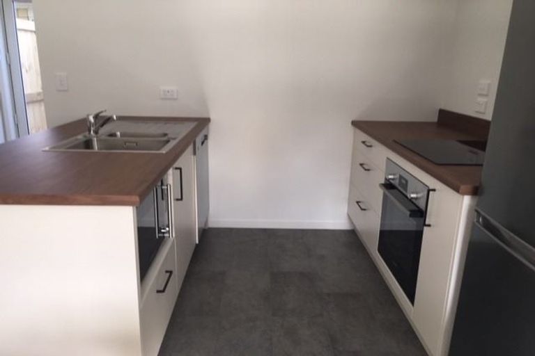 Photo of property in 8/10 Burrows Place, Frankton, Hamilton, 3204