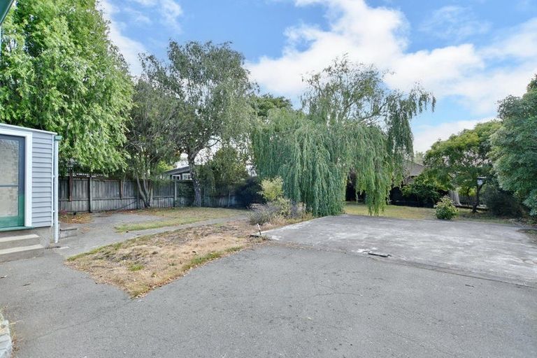 Photo of property in 27 Burwood Road, Burwood, Christchurch, 8083