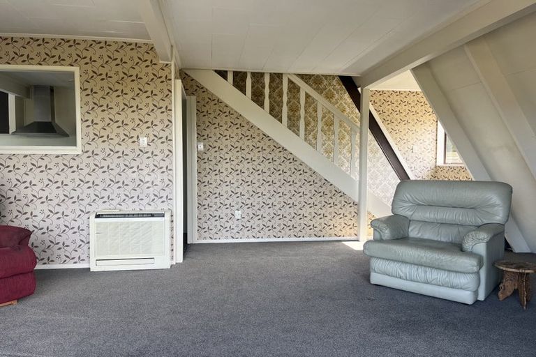 Photo of property in 24 Moana Street, Riverton/aparima, Riverton, 9822