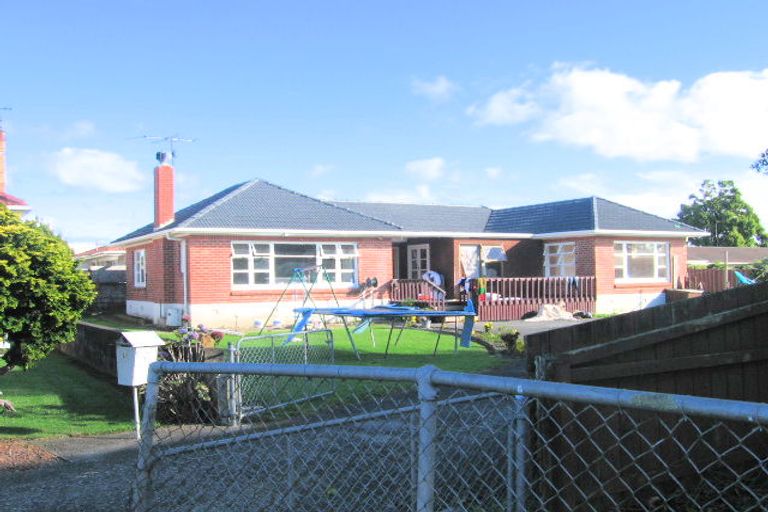 Photo of property in 1/14 Norfolk Place, Papatoetoe, Auckland, 2025