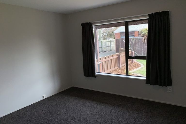 Photo of property in 2/86 Gilberthorpes Road, Hei Hei, Christchurch, 8042