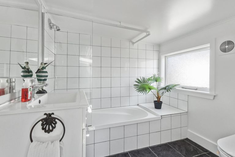 Photo of property in 138 Talbot Street, Geraldine, 7930