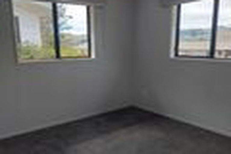 Photo of property in 7 Westra View, Tawa, Wellington, 5028