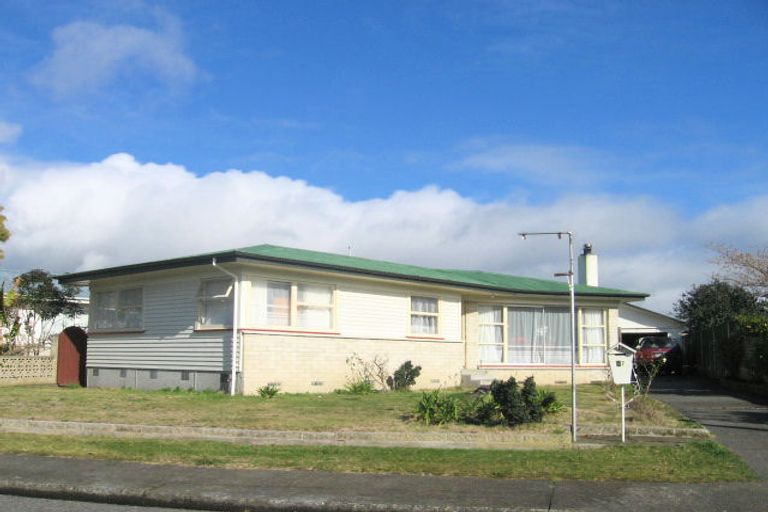 Photo of property in 27 Dover Road, Flaxmere, Hastings, 4120