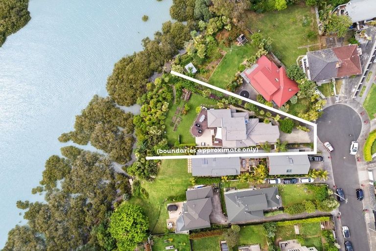 Photo of property in 8 Lister Street, Point Chevalier, Auckland, 1022