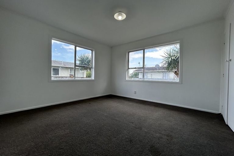 Photo of property in 23 Ronald Place, Manurewa, Auckland, 2102