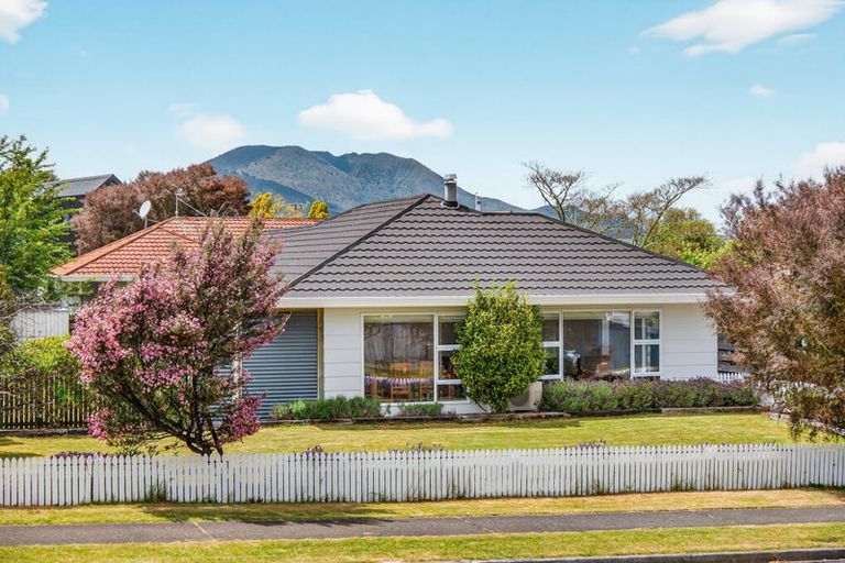 Photo of property in 39 Acacia Bay Road, Nukuhau, Taupo, 3330