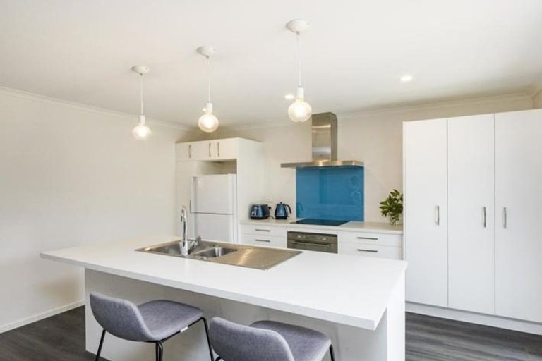 Photo of property in 6 Cardiff Street, Highbury, Palmerston North, 4412