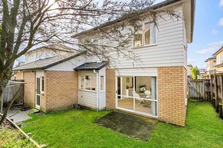 Photo of property in 9 Charta Place, Sunnyvale, Auckland, 0612