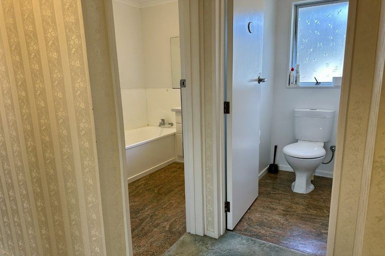 Photo of property in 58 Rhodes Drive, Kelvin Grove, Palmerston North, 4414