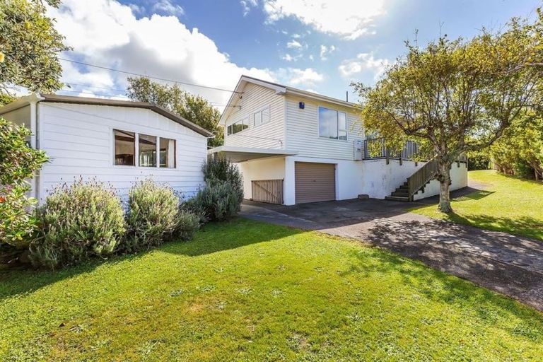 Photo of property in 6 Roy Street, Tawa, Wellington, 5028