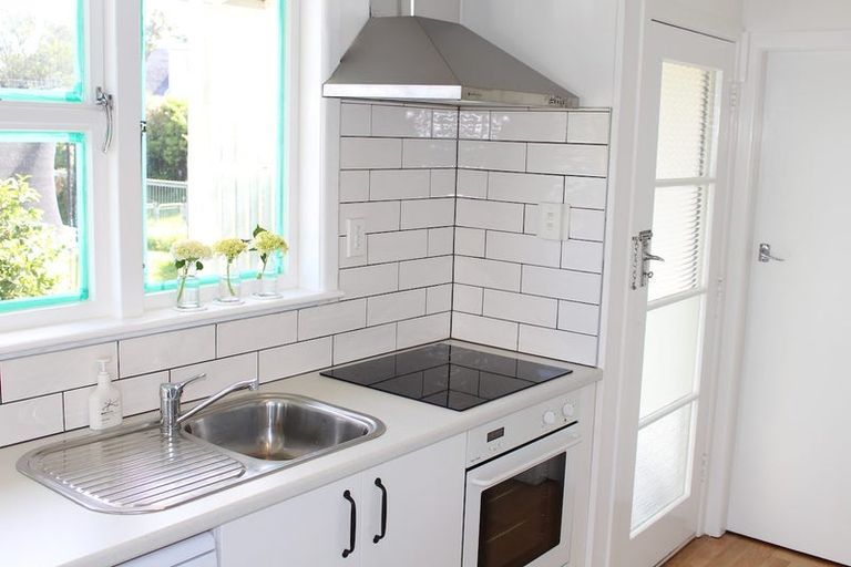 Photo of property in 121 Alexander Road, Raumati Beach, Paraparaumu, 5032