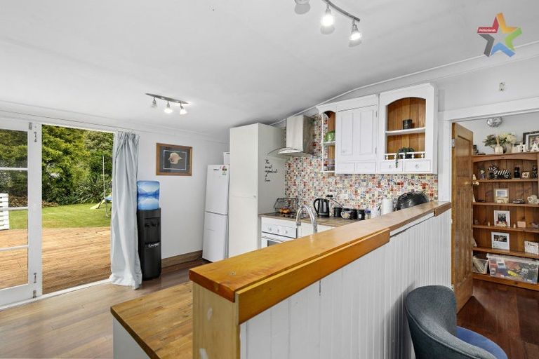 Photo of property in 457 Stokes Valley Road, Stokes Valley, Lower Hutt, 5019