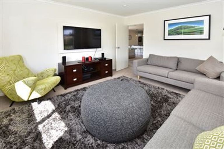 Photo of property in 19 Seamount Drive, Red Beach, 0932