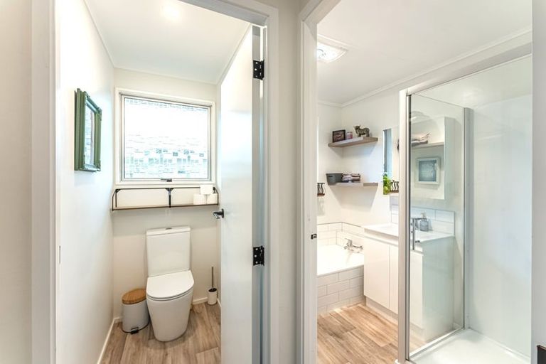 Photo of property in 7 Graham Grove, Waikanae, 5036