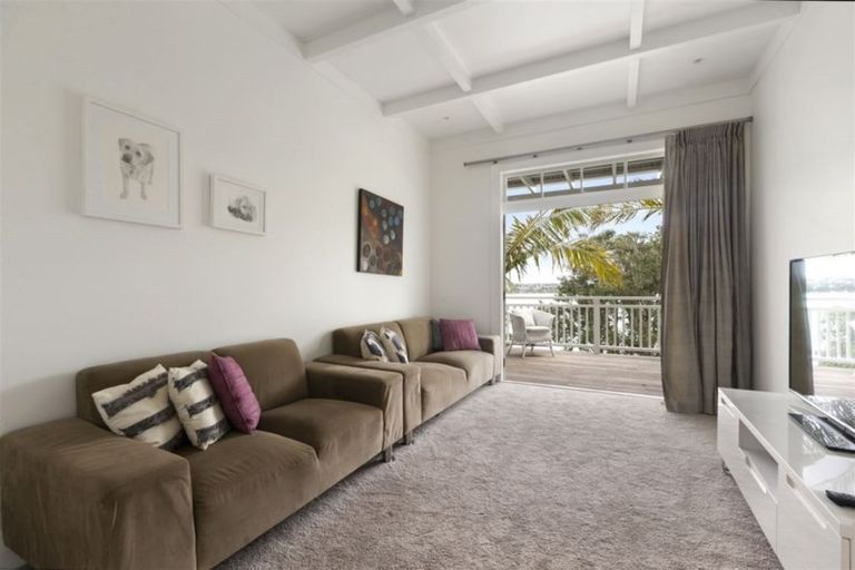 Photo of property in 11 Beresford Street, Bayswater, Auckland, 0622